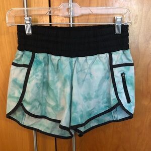 Lululemon size 6 stretch shorts worn once perfect no flaws